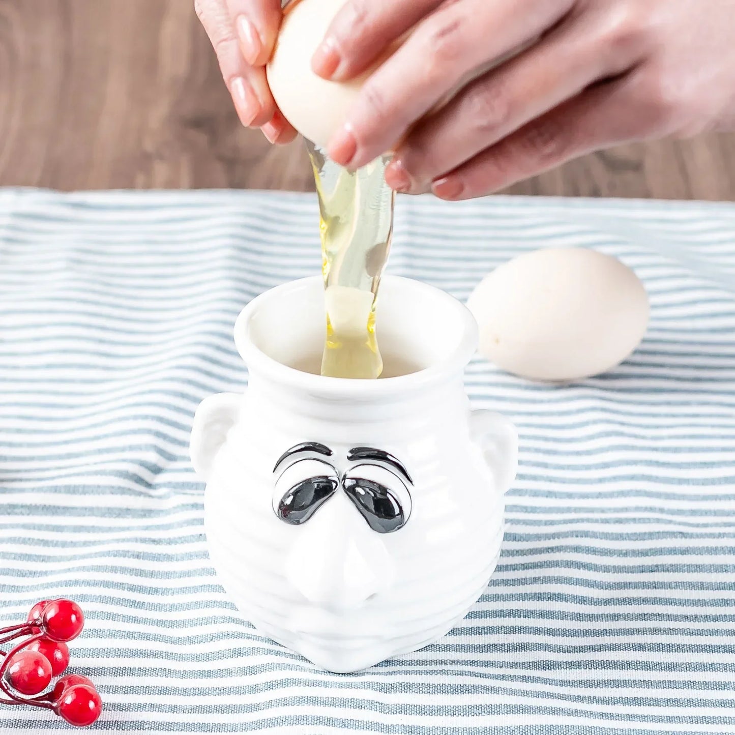 White Separation Tool – Ceramic Egg White Separator for Perfect Baking